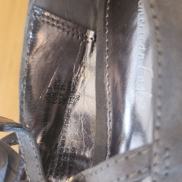 AE SHOE SIZE 1 - Picture 4 of 5